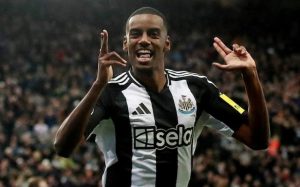 หงส์ยื่นมั้ย?! สาลิกาพิจารณาขาย ‘อิซัค’ 130 ลป.