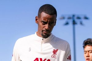 ‘สล็อท’ แจงให้ ‘อิซาค’ ได้ซ้อมเต็มๆไว้รอเจอตราหมี