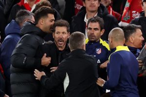 ยูฟ่าตั้งข้อหา ‘ซิเมโอเน่’ หลังใบแดงพ่ายหงส์