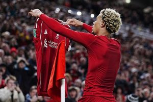 หงส์ส่อลงโทษ ‘เอกี้’ แดงไม่จำเป็นปรับค่าจ้าง 2 วีก