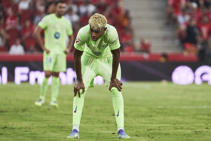 เดอ ยองคืนทัพ! บาร์ซ่าเฟิร์ม ‘ยามาล’ พลาดเยือนสาลิกา