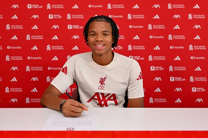 รอชมอนาคต! หงส์จับ ‘เอ็นกูโมฮา’ เซ็นสัญญาอาชีพ