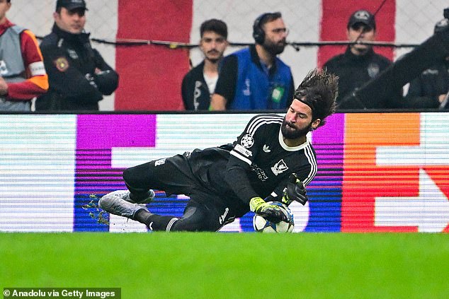 เสียหาย! ‘อลิสซอน’ พัก 6 วีก พลาดชนเรือ-ราชัน