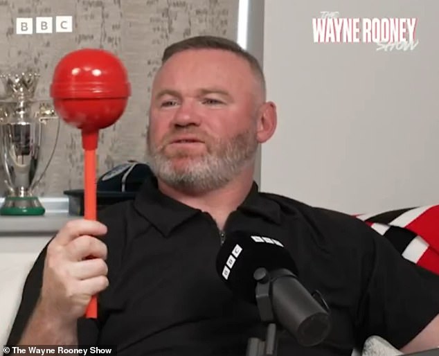 ‘เสี่ยหมู’ ขอเคลียร์ที่มาภาพ ‘อมยิ้มยักษ์’