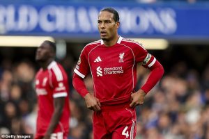 YNWA! VvD เร้า ‘เดอะค็อป’ รวมใจฝ่าฟันวิกฤต
