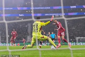 ต่อเลยบอส! ‘เอกี้’ มั่นใจตัวจริงคู่ ‘อิซัค’ ได้