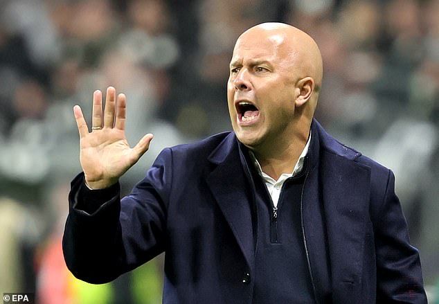 จี้จุดอ่อน…’สล็อท’ รับหงส์เป๋เพราะโดนบอมบ์ใส่