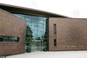 อพยพแข้งสิงห์ออก ‘ค็อบแฮม’ หลังสัญญานเตือนดัง