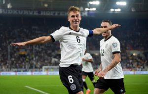 โกลดีอยู่แล้ว…คิมมิชปัดโอกาส ‘นอยเออร์’ คืนทัพอินทรีเหล็ก