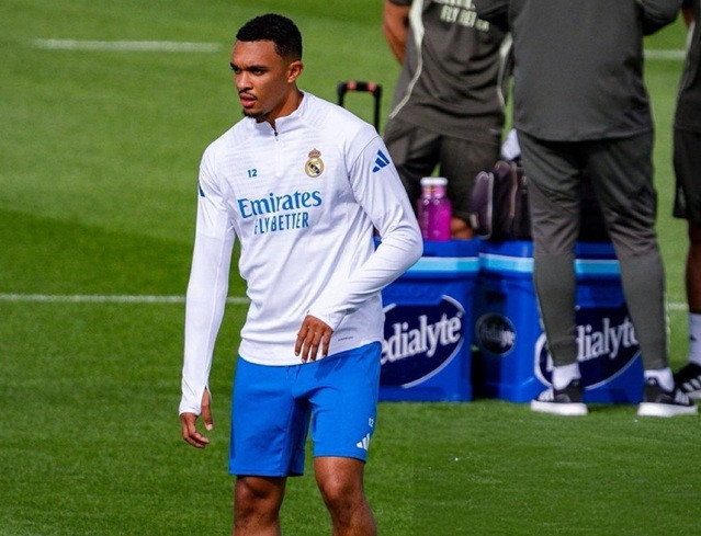 บาร์ซ่าไม่มีราฟินญ่า, TAA คัมแบ็กราชัน…ศึกเอล กลาซิโก้