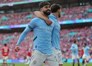 กวาร์ดิโอล’ รับเกือบเลิกเตะบอลไปเล่นยัดห่วง