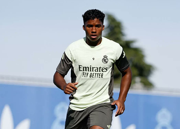 เบื่อสำรองมั้ย?! ม้าลายสนดึง ‘เอ็นดริค’ ร่วมทัพหนาวนี้