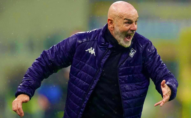 9 นัดไร้ชัย…ม่วงเริ่มไม่ทนเล็งปลด ‘ปิโอลี่’