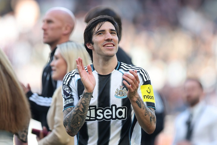 เผย ‘โตนาลี’ ขยายสัญญา ‘สาลิกา’ เพิ่มช่วงติดโทษแบน