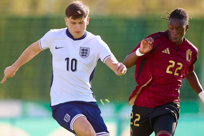 ‘มัวร์’ เด็กไก่ กดแฮตทริกให้สิงโตยู-19