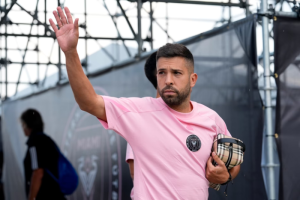 ตามบุสเก็ตส์! ‘อัลบา’ ยืนยันแขวนสตั๊ดหลังจบซีซั่น