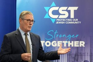 ‘นายก UK’ วิจารณ์คำสั่งห้าม ‘แฟนมัคคาบี’ ชมเกม