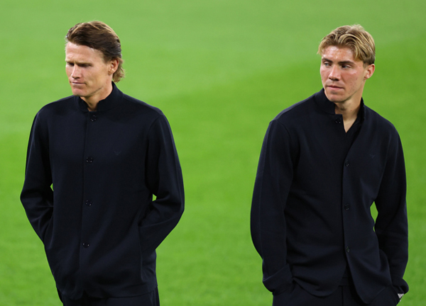 ไม่อยากฝืน! คอนเต้แจงเหตุไร้เงา ‘แม็คโท-ฮอยลุนด์’