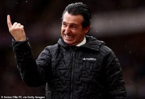 ‘อูไน’ เร้าวิลล่ารักษาฟอร์มเก่งบุกถิ่นหงส์