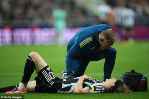 ‘ฮาว’ เผย ‘กอร์ดอน’ เจ็บสะโพกซ้ำแผลเดิม