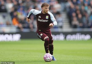 ส่งกลับ?! อูไนแย้มตัดสินชะตา ‘เอลเลียตต์’ ช่วงปีใหม่