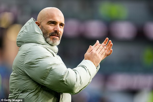 มาเรสก้าโล่งปรับ 11 ตัวจริงทีมไม่ยุบ – ถอด ‘เจมส์’ ถนอมร่างกาย