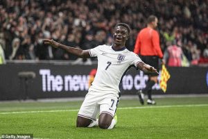 ‘ซาก้า’ ถกขั้นสุดท้ายยืดสัญญาปืนถึงปี 2030