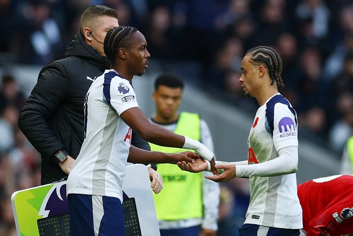 ‘แฟรงค์’ ป้องทุกการเปลี่ยนตัวก็เพื่อชัยชนะ หลังโดนแฟนโห่