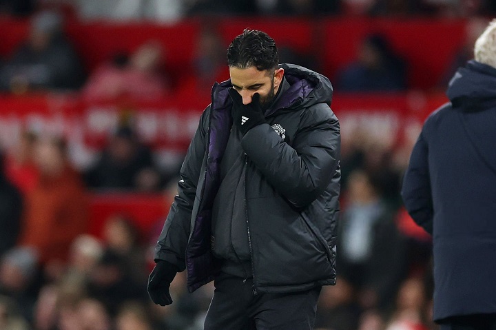 ‘คาร์ร่า’ ติง ‘บอสเจ๋ง’ ยึดติดกับระบบการเล่นเกินไป