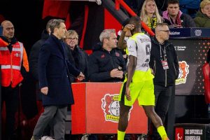 ‘โควัช’ ยันเคลียร์ ‘กีราสซี่’ แล้วเมินจับมือตอนเปลี่ยนตัว