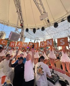 จุดเริ่มตกต่ำ! หมามุ่ยจวก ‘สล็อท’ ไร้คลาสฉลองแชมป์ก่อนจบซีซั่น