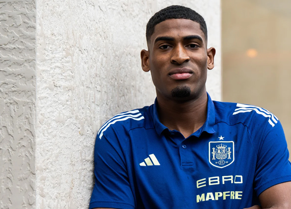 ‘มอสเกร่า’ เผยหลงรักปืนแต่เด็ก-ย้ายมาเพราะ ‘พี่ต้า’