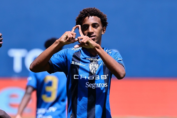 ปืนสนคว้า ‘แฝดดาวรุ่งเอกวาดอร์’ มาปั้นต่อ