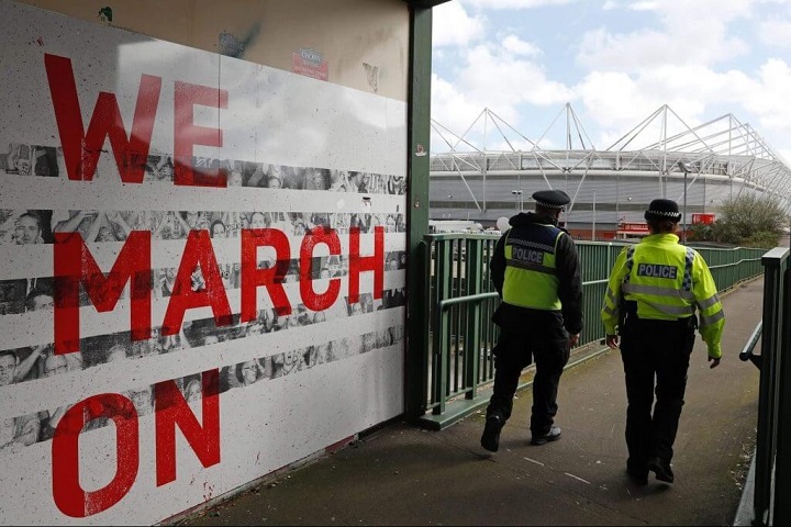 แบนแฟนปอมปีย์ 3 ปี ปลอมเป็นการ์ดหวังชมศึกดาร์บี้