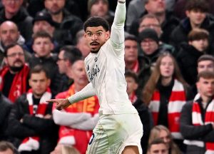 ‘กิ๊บส์-ไวท์’ เผยเจ้าป่ามั่นใจแต่แรกเอาชนะหงส์ได้