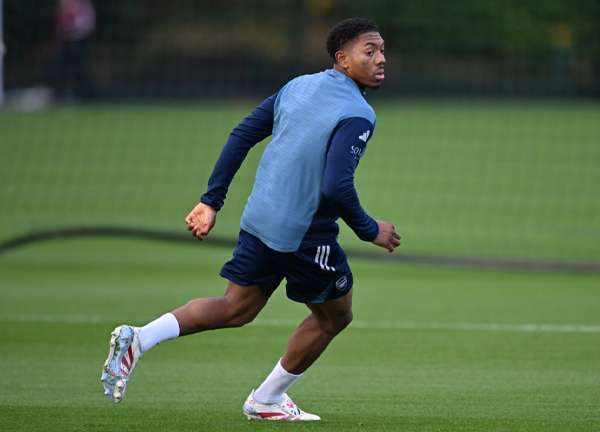 คีนเตือน ‘สเคลลี่’ อาจหลุดบอลโลกถ้าไม่ยึดตัวจริงปืน