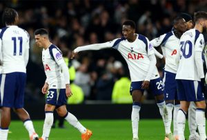 ‘ปอร์โร่’ ฉุนใส่ ‘เบิร์กวัลล์’ ไม่แฮปปี้ขอบคุณแฟนไก่