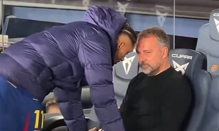 ‘ฟลิค’ กลั้นไม่อยู่! ‘ราฟินญ่า’ เข้าปลอบหลังชนะอลาเบส