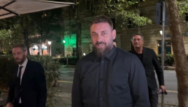 ‘เด รอสซี่’ เดินทางถึงเจนัวเตรียมนั่งโค้ชคนใหม่