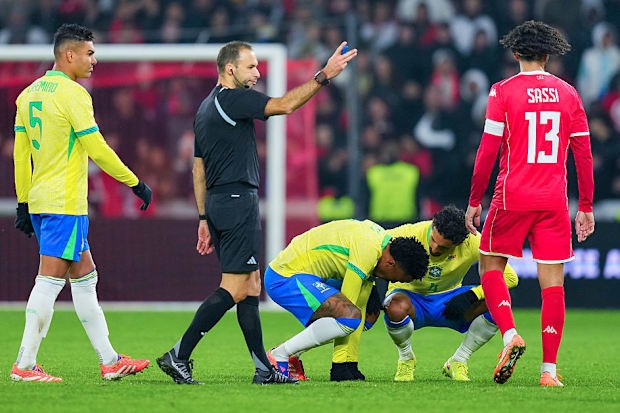 ราชันอ่วม! ‘มิลิเตา’ เดี้ยงต้องบินกลับสโมสรตรวจด่วน