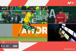 ‘แอนโทนี่’ โดนแดง จักรยานอากาศเตะหน้าคู่แข่ง