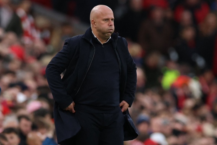 แก้เกมไม่ได้ผล! ‘สล็อท’ ขอรับผิดชอบ ‘หงส์’ เละคาบ้าน