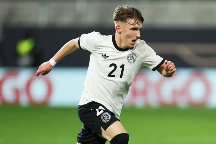 พี่เสือชื่นใจ! ‘คาร์ล’ ลงเกมแรกกดเบิ้ลให้ ‘อินทรี ยู-21’