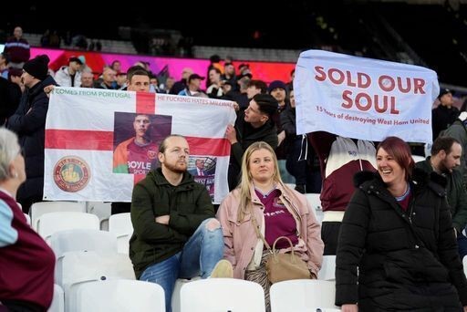 แม้นั่งประท้วง! ‘นูโน่’ ขอบคุณแฟนค้อนช่วยส่งเสียงเชียร์