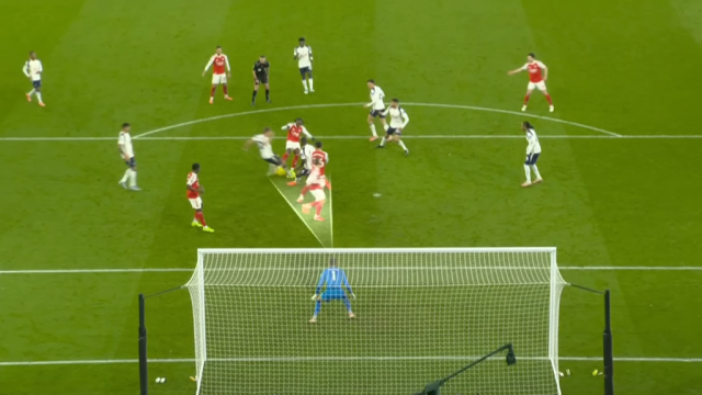 ทีงี้ได้เฉย! ‘อดีตเปา’ งงประตู ‘เอเซ่’ ไม่ล้ำหน้า