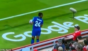 ตร.เฟิร์มตั้งข้อหา ‘แฟนหงส์’ เหยียด ‘เซเมนโย่’