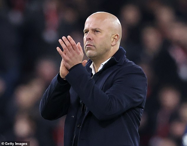 ไฟลุก! ‘สล็อท’ รู้ตัวโดนด่าว่อนโซเชี่ยล