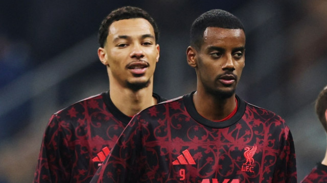 ‘สล็อท’ แย้มอาจใช้คู่ ‘อิซัค, เอกี้’ มากขึ้น