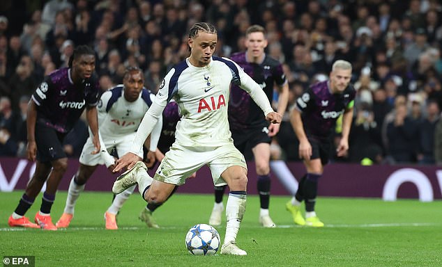 ‘ซีม่อนส์’ เร้าไก่รักษาฟอร์มบุกเจ้าป่า