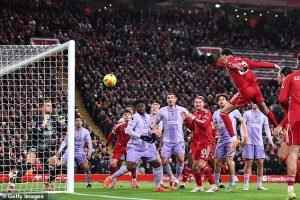 VvD ชมเปาะ ‘เอกี้’ มาหงส์โชว์ยิงต่อเนื่อง